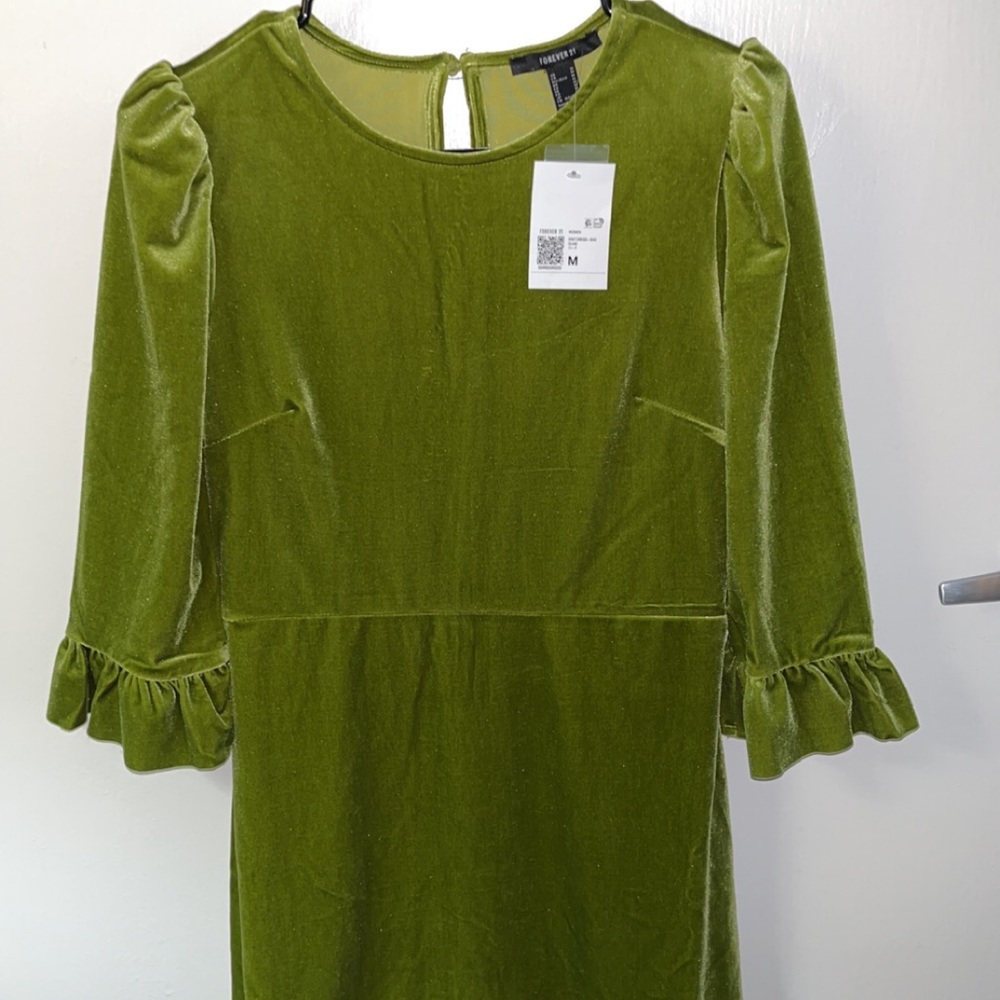 Forever 21 Green Velvet Dress size medium